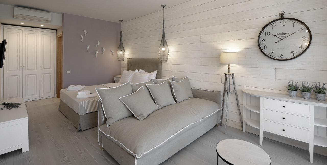 By The Sea Luxury Suites Λιμένας Εξωτερικό φωτογραφία